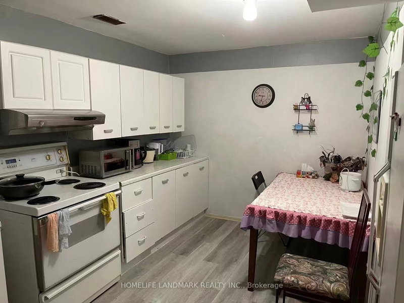 45 West Park Ave, Hamilton, L8S 3M4 | Image 2