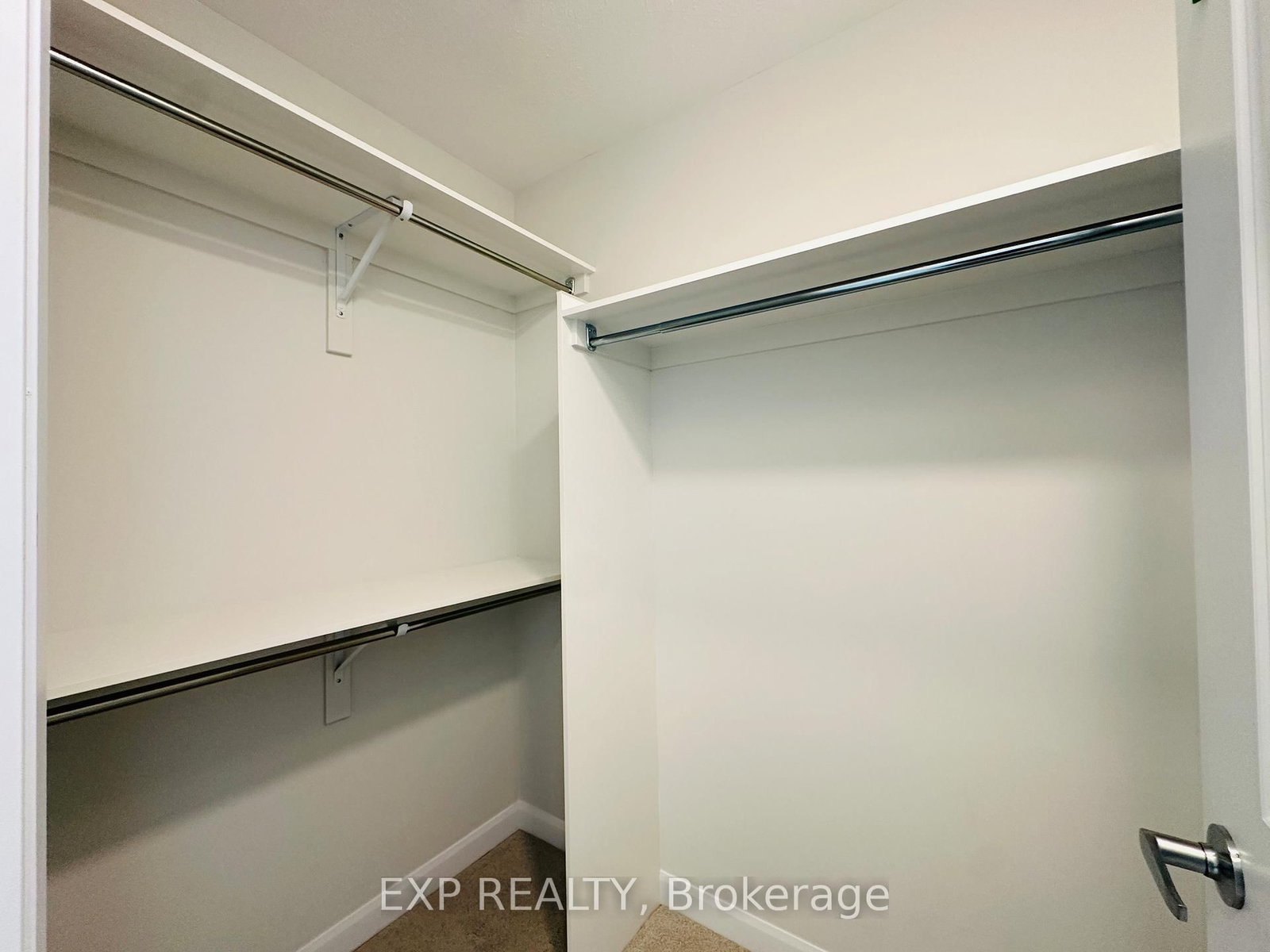 271 BANKSIDE Way - Photo 17