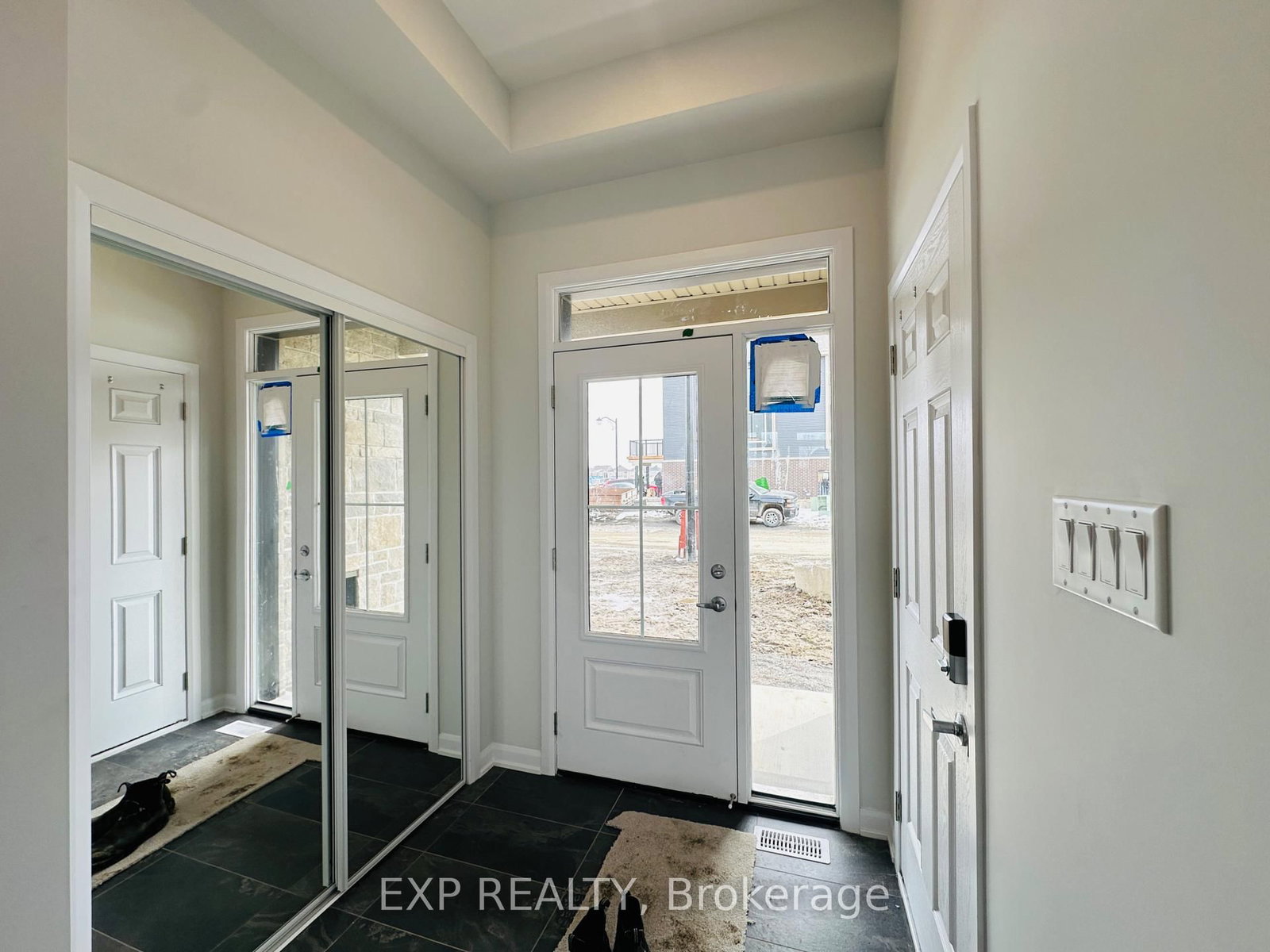 271 BANKSIDE Way - Photo 3