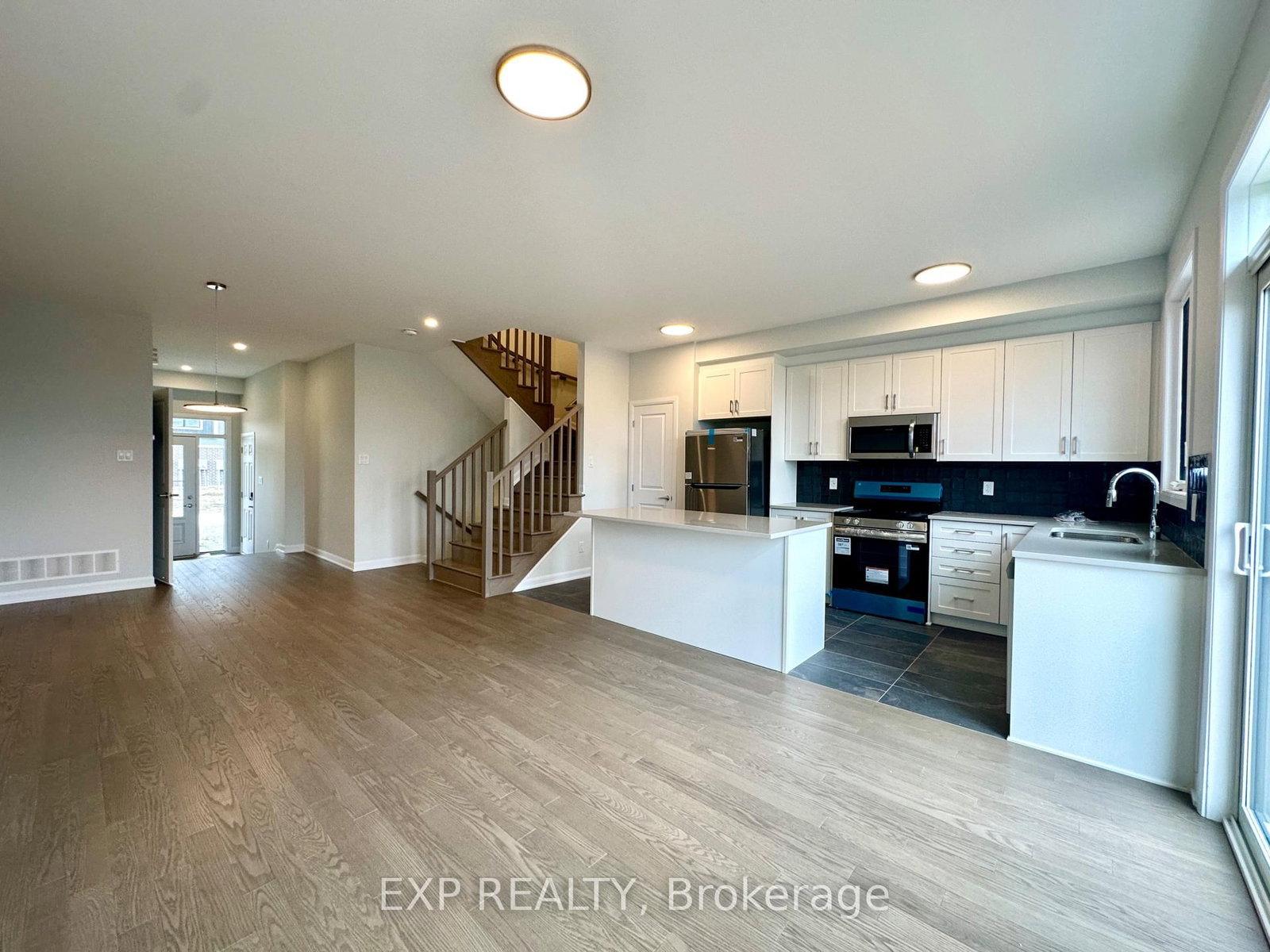 271 BANKSIDE Way - Photo 6