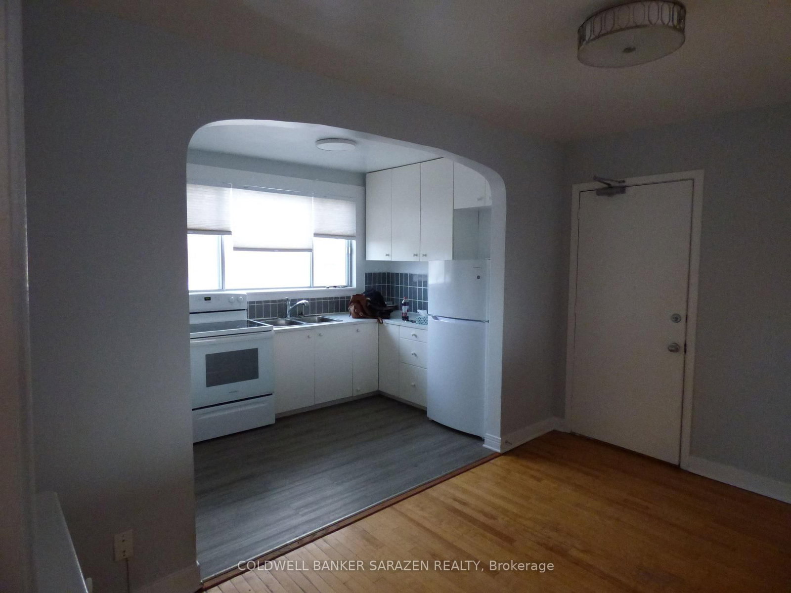 683 irene Crescent, Unit 6 - Photo 5