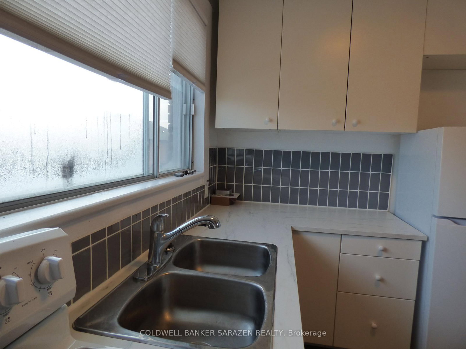 683 irene Crescent, Unit 6 - Photo 9