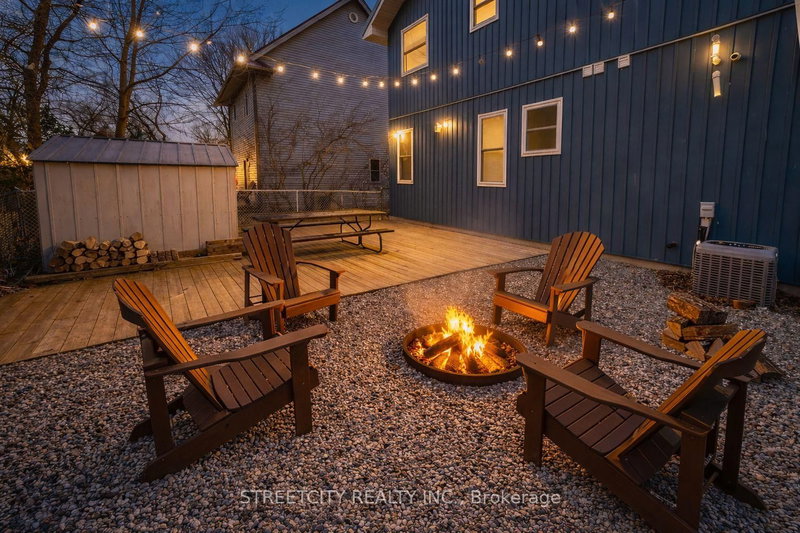 387 Stanley Park Dr, Central Elgin, N5L 1E6 | Image 2