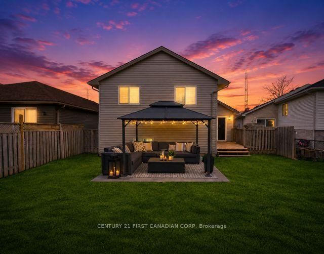 17 Cottonwood Drive