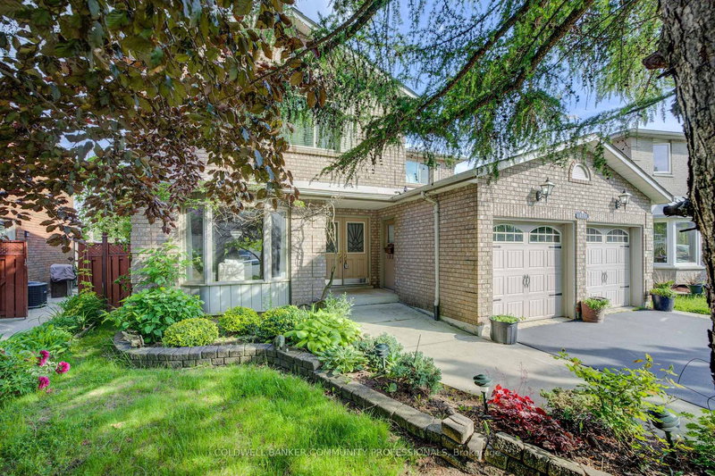 466 Dicenzo Dr, Hamilton, L9B 2C4 | Image 2