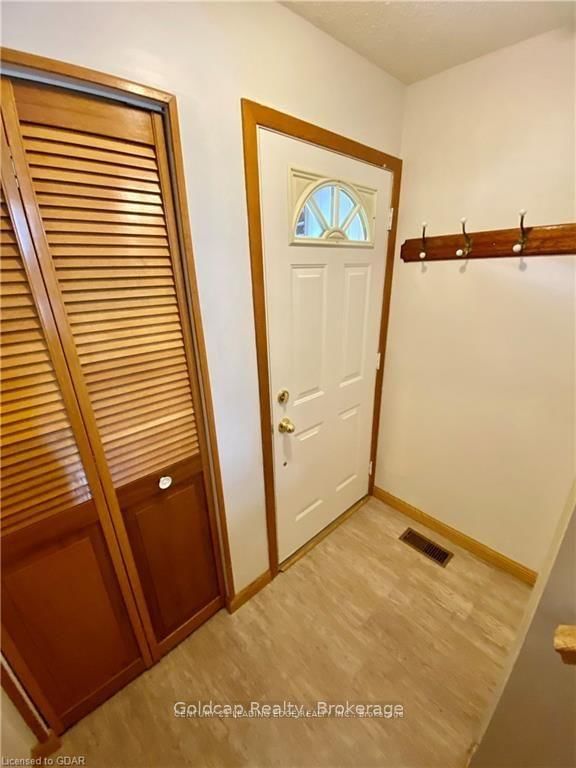 13 - 201 SILVERCREEK Parkway N