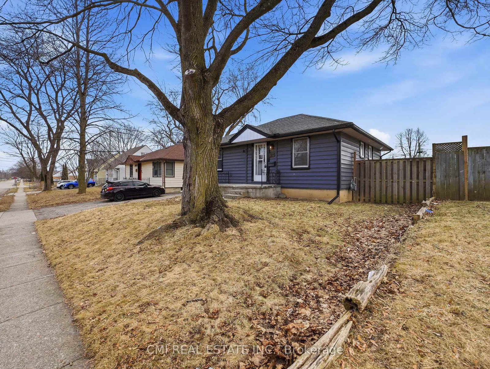 Listing Image 3