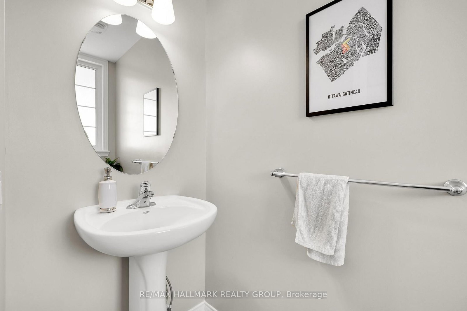 Townhouse for sale at 132 LARAMIE Crescent, Ottawa, Ontario, K2J 5Z8 - Barrhaven - Stonebridge - MLS: X12959784