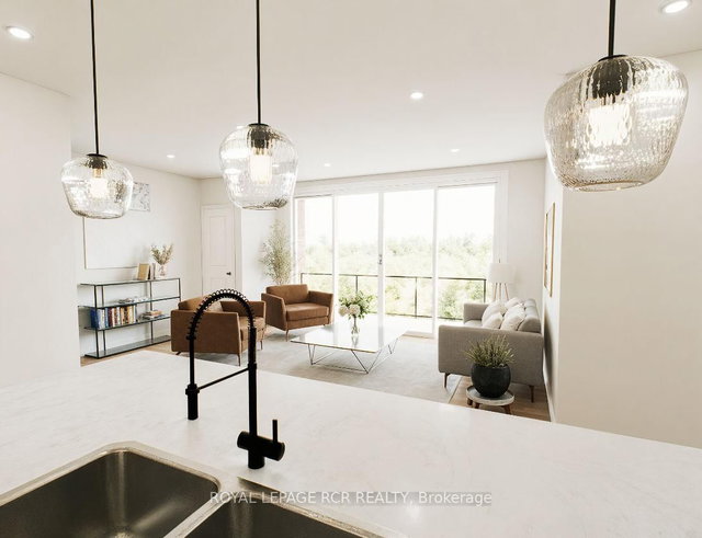 402 - 50 Emma Street