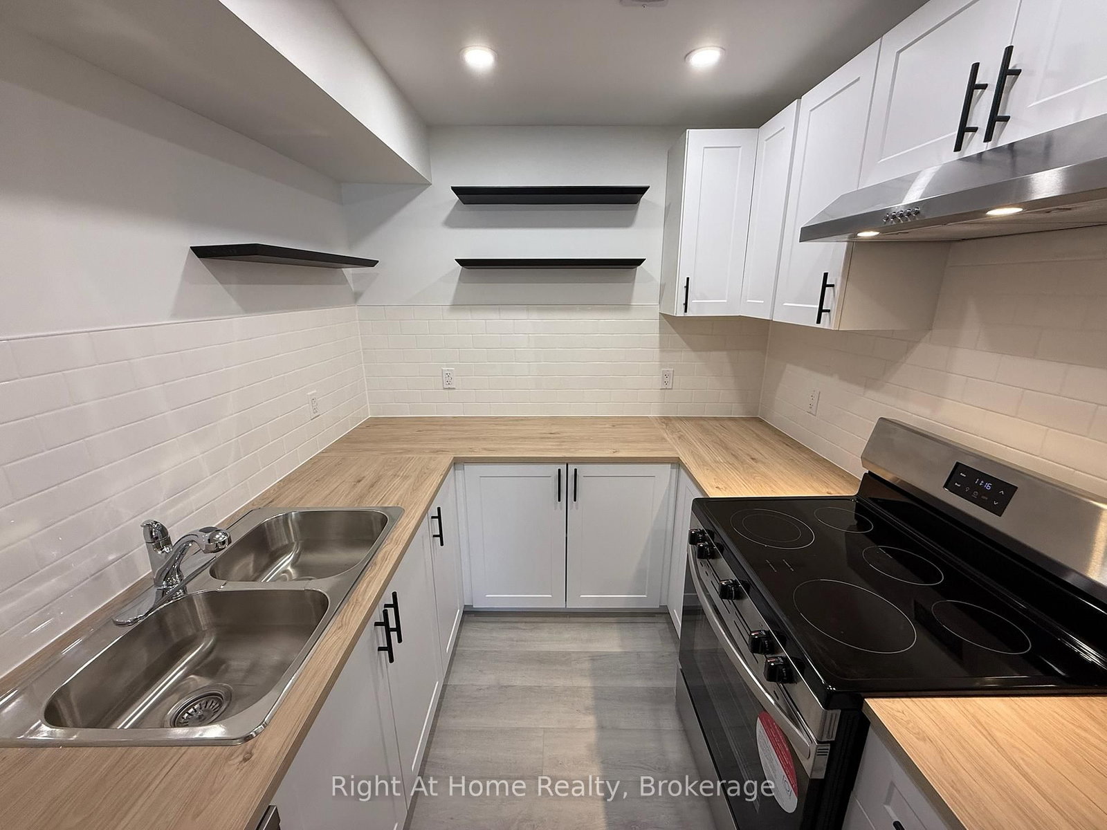 237 Benninger Drive - Photo 2