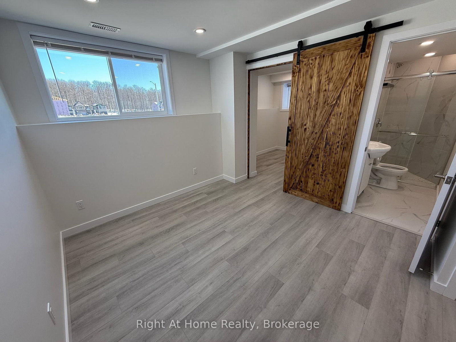 237 Benninger Drive - Photo 4