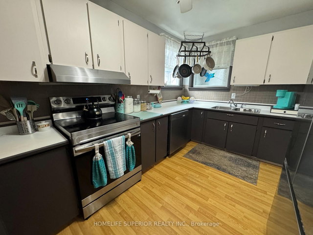 60 Forsyth Street W