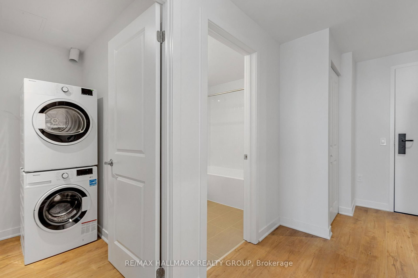 192 Bronson Avenue, Unit 303 - Photo 10