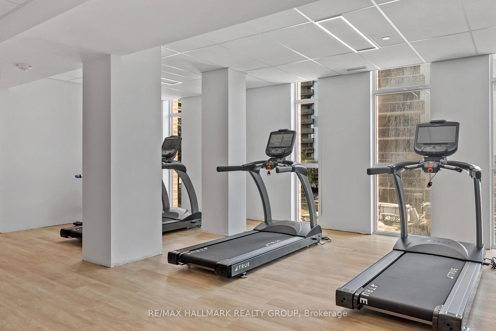 192 Bronson Avenue, Unit 303 - Photo 14