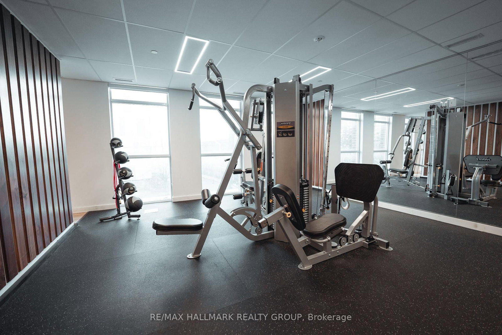 192 Bronson Avenue, Unit 303 - Photo 16