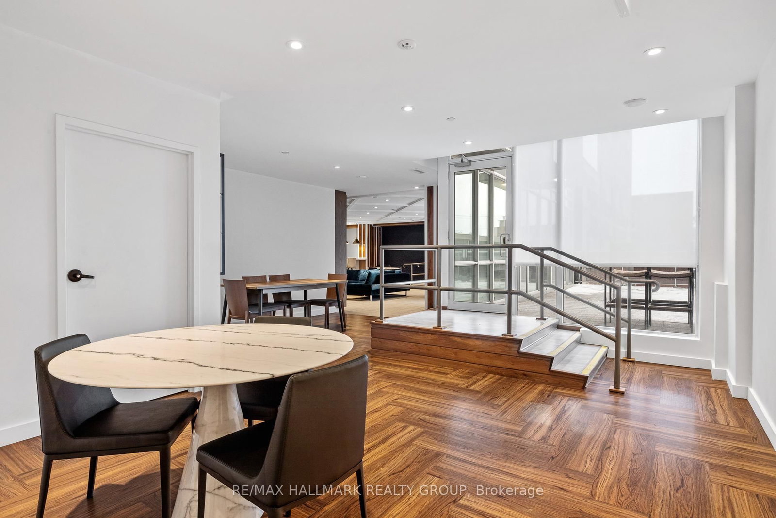 192 Bronson Avenue, Unit 303 - Photo 23