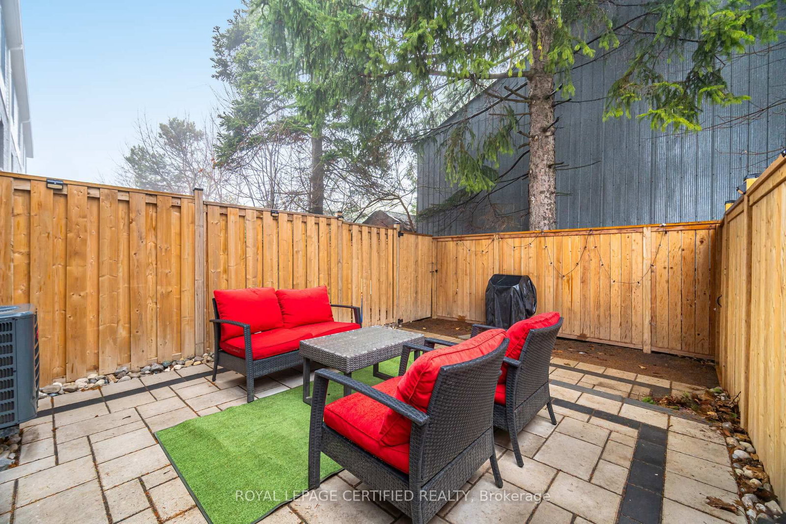 383 Dundas Street E, Unit 22 - Photo 36