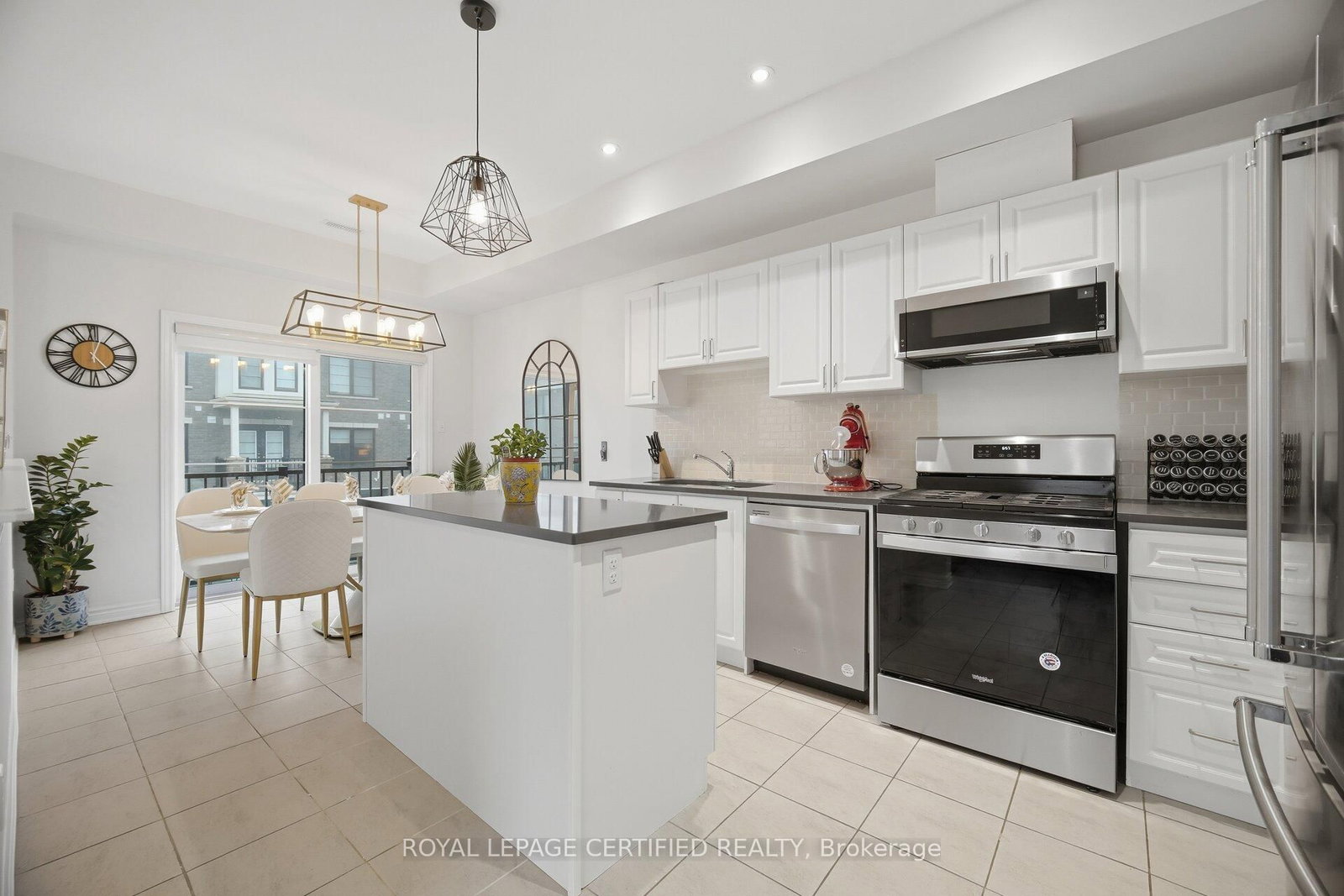 383 Dundas Street E, Unit 22 - Photo 4