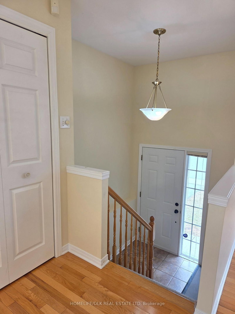 2241 Glen Brook Dr, Cornwall, K6H 7N1 | Image 2