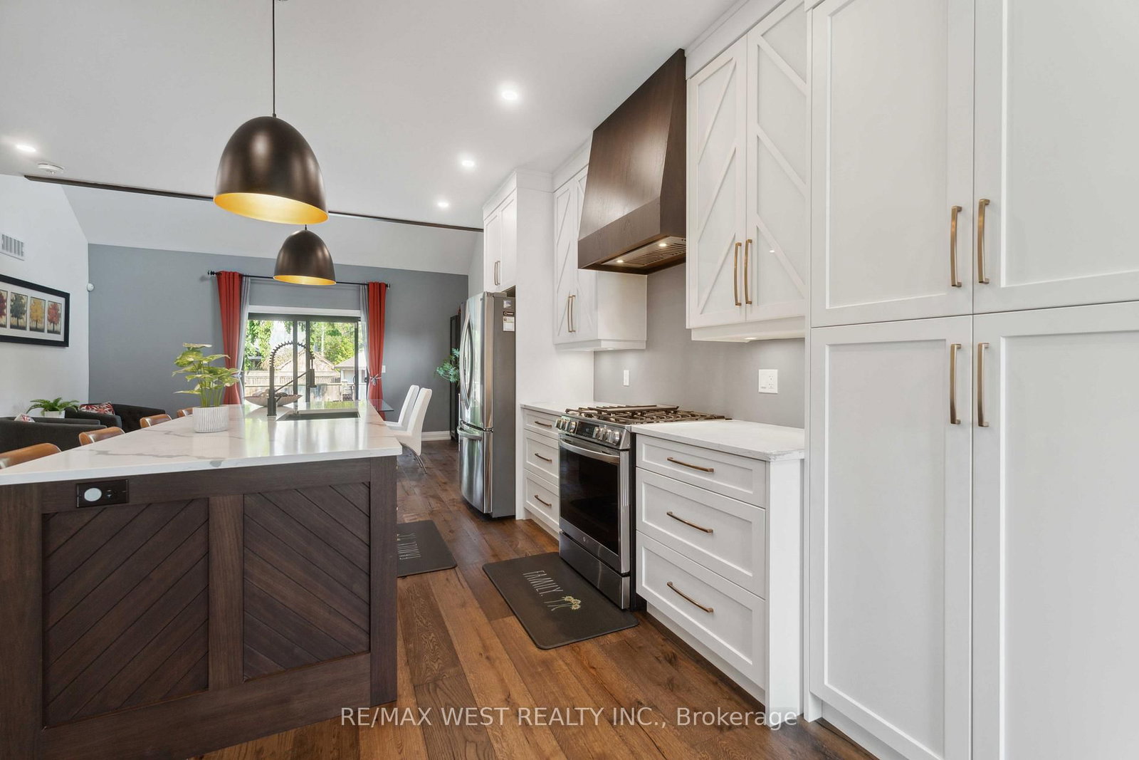 Detached House for sale at 14 Charlotte Court, Welland, Ontario, L3C 1P5 - Prince Charles - MLS: X12960170