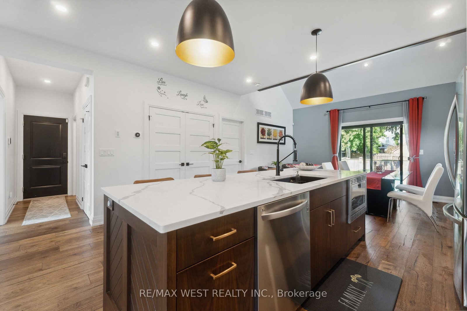 Detached House for sale at 14 Charlotte Court, Welland, Ontario, L3C 1P5 - Prince Charles - MLS: X12960170