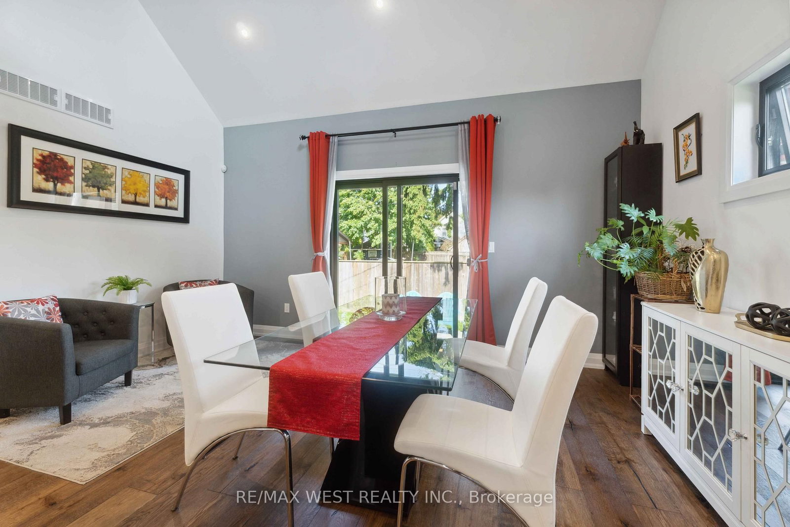 Detached House for sale at 14 Charlotte Court, Welland, Ontario, L3C 1P5 - Prince Charles - MLS: X12960170