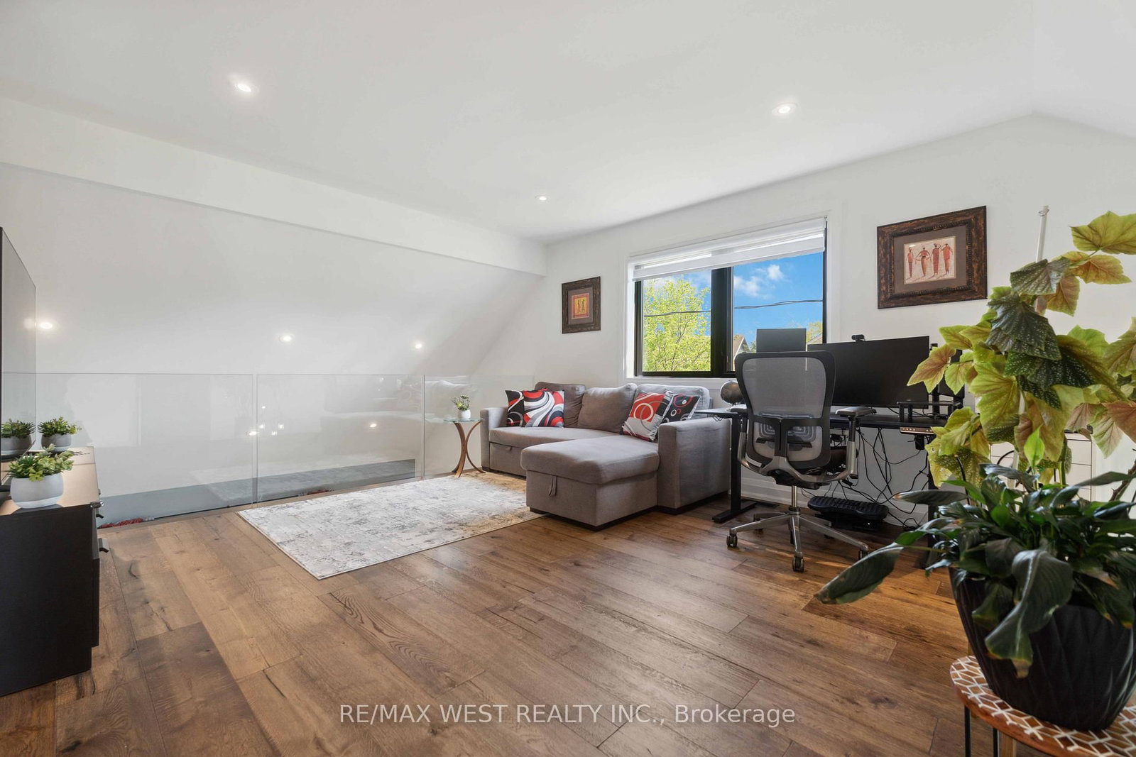 Detached House for sale at 14 Charlotte Court, Welland, Ontario, L3C 1P5 - Prince Charles - MLS: X12960170