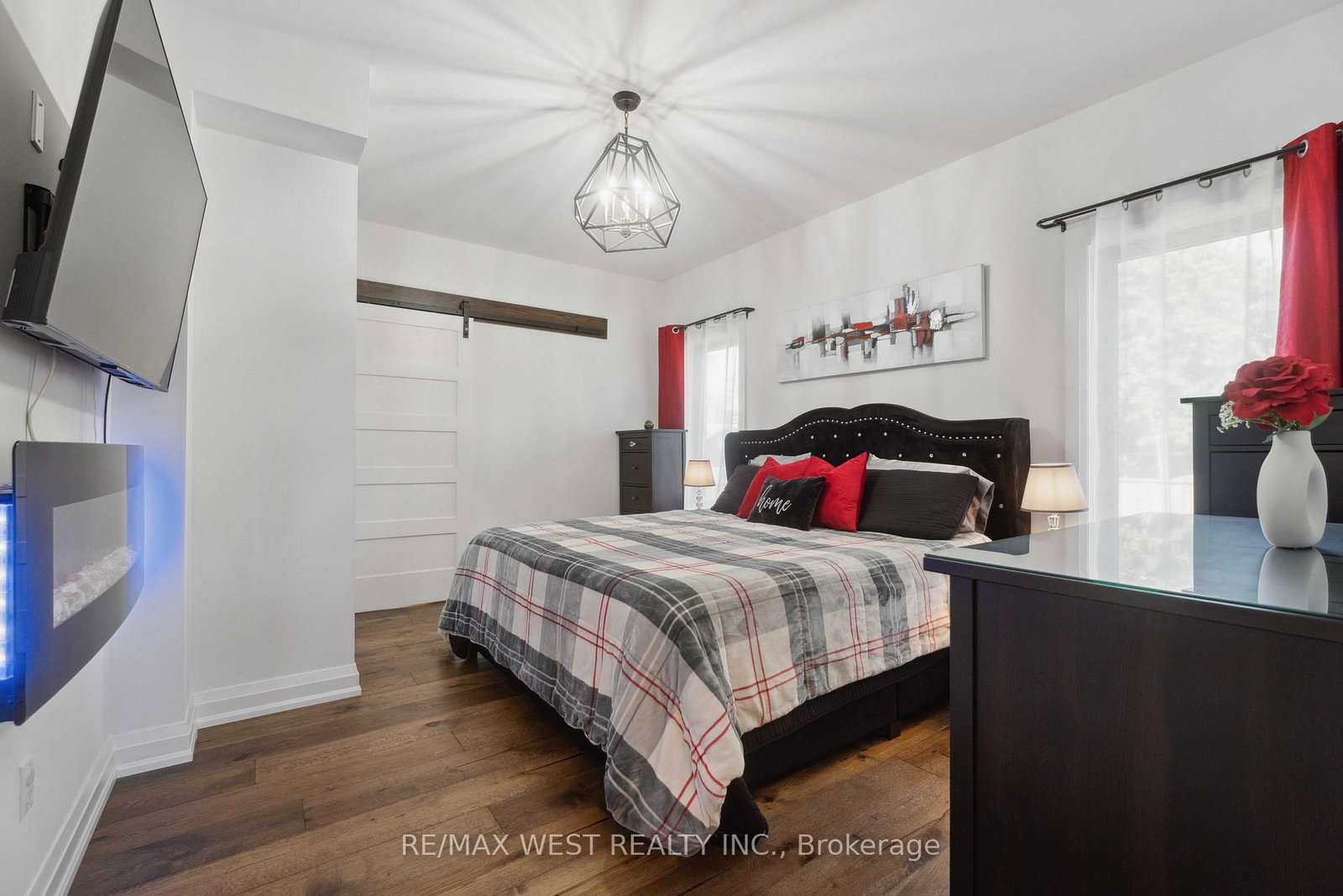 Detached House for sale at 14 Charlotte Court, Welland, Ontario, L3C 1P5 - Prince Charles - MLS: X12960170