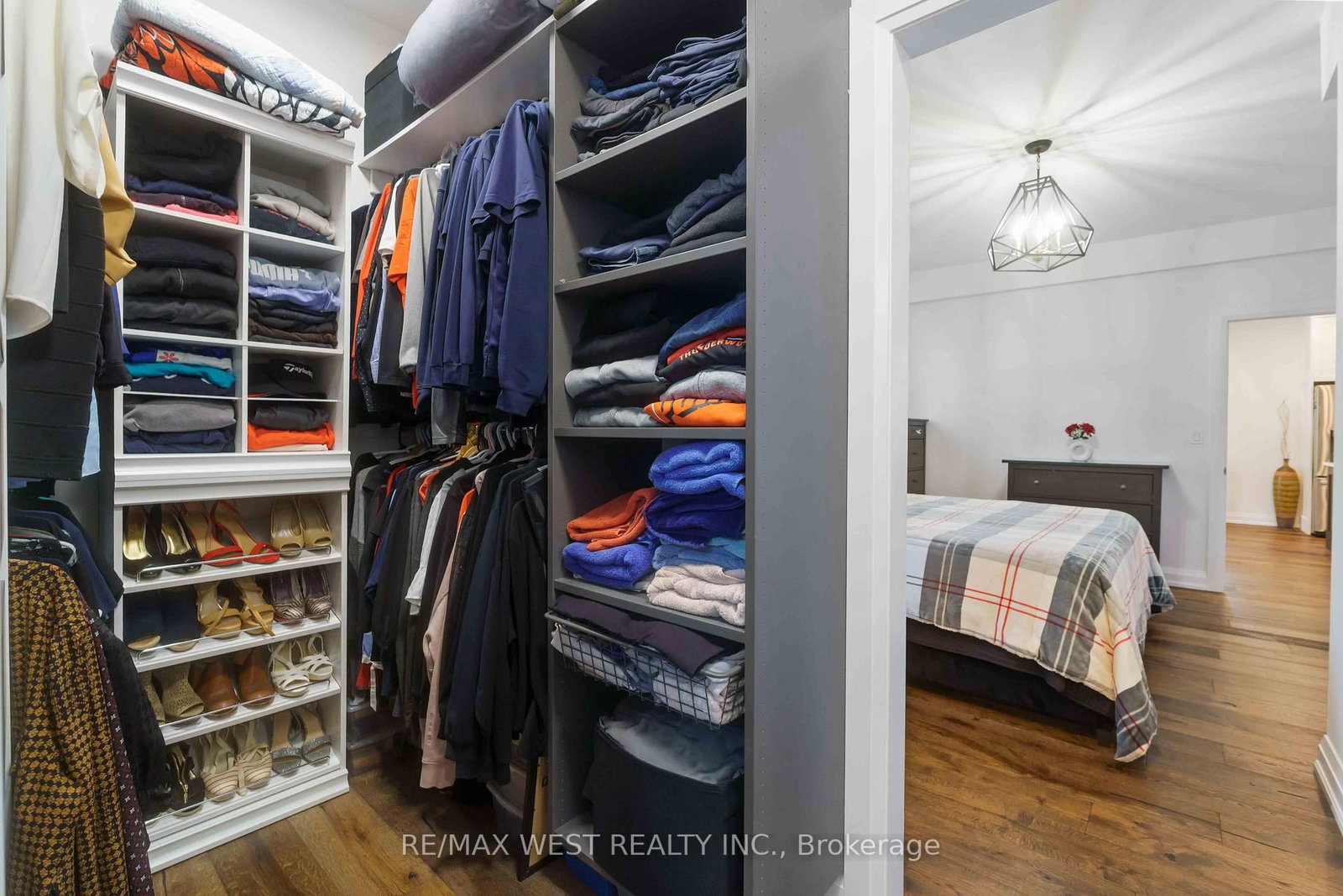 Detached House for sale at 14 Charlotte Court, Welland, Ontario, L3C 1P5 - Prince Charles - MLS: X12960170