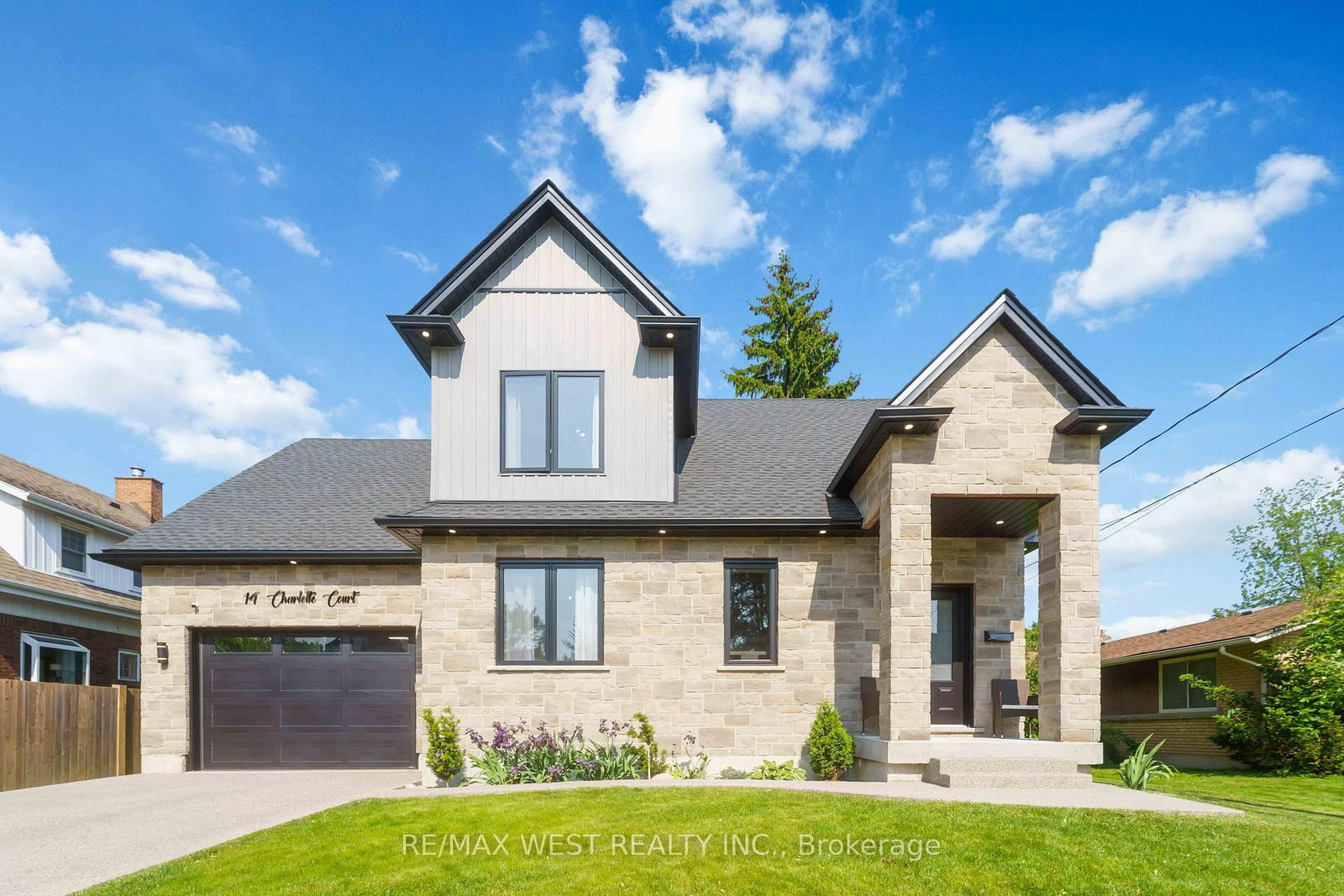 Detached House for sale at 14 Charlotte Court, Welland, Ontario, L3C 1P5 - Prince Charles - MLS: X12960170