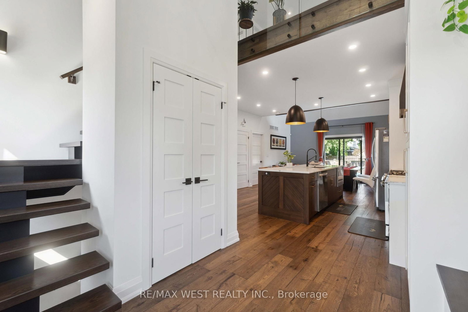 Detached House for sale at 14 Charlotte Court, Welland, Ontario, L3C 1P5 - Prince Charles - MLS: X12960170