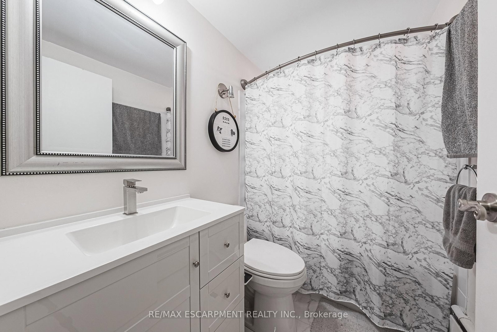 Condo for sale at 208-836 Concession Street, Hamilton, Ontario, L8V 1E2 - Raleigh - MLS: X12960204