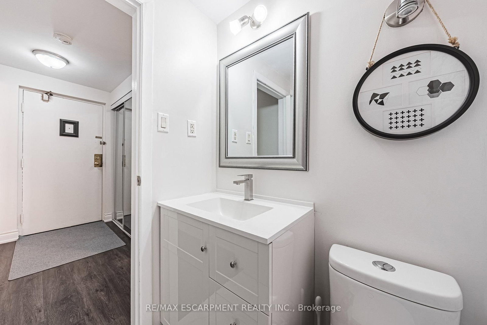 Condo for sale at 208-836 Concession Street, Hamilton, Ontario, L8V 1E2 - Raleigh - MLS: X12960204