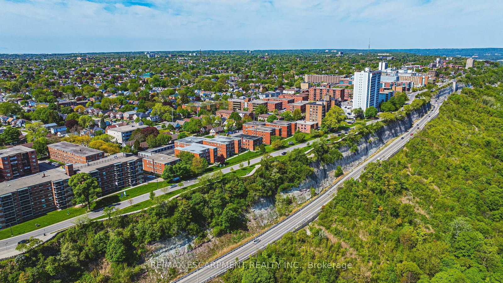 Condo for sale at 208-836 Concession Street, Hamilton, Ontario, L8V 1E2 - Raleigh - MLS: X12960204