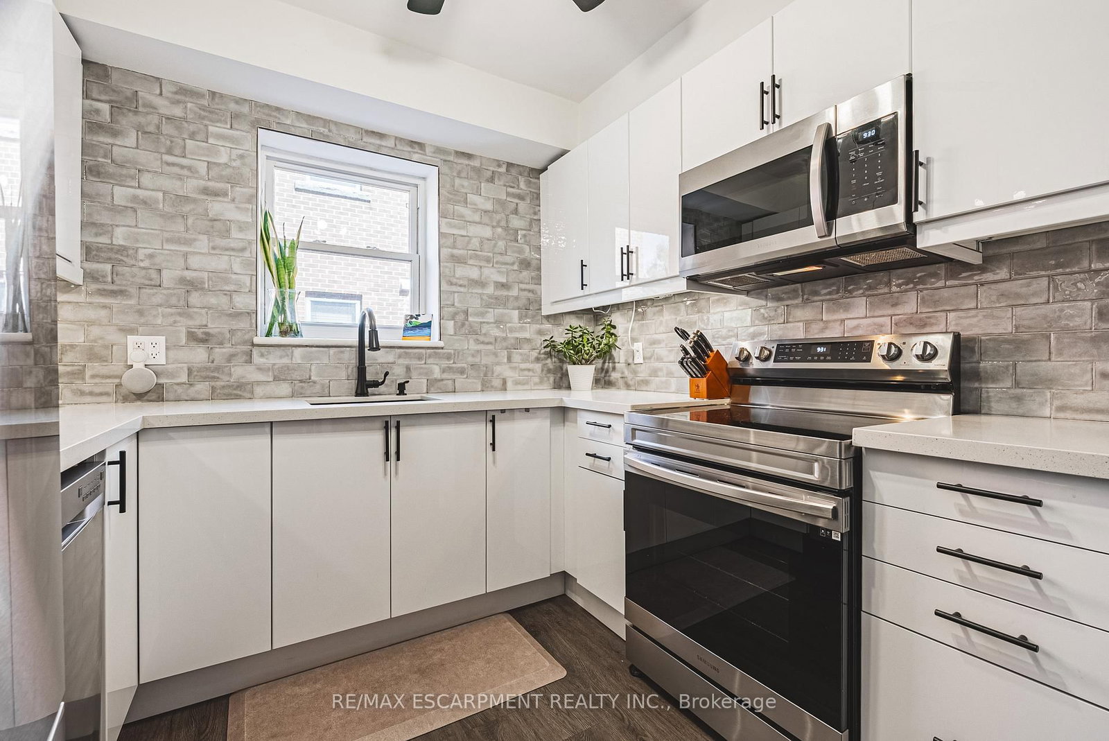 Condo for sale at 208-836 Concession Street, Hamilton, Ontario, L8V 1E2 - Raleigh - MLS: X12960204