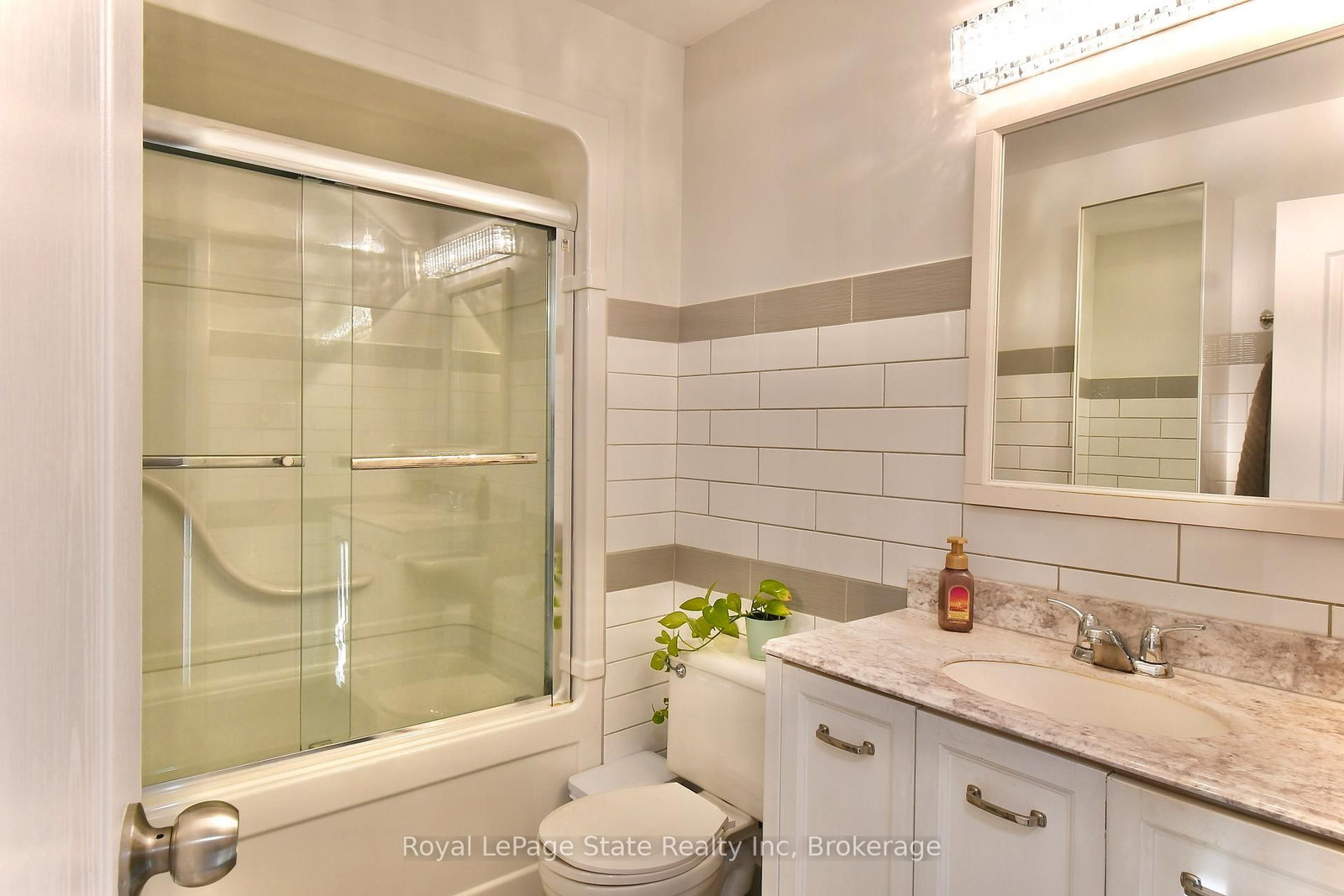 Townhouse for sale at 98-11 Harrisford Street, Hamilton, Ontario, L8K 6L7 - Red Hill - MLS: X12960274