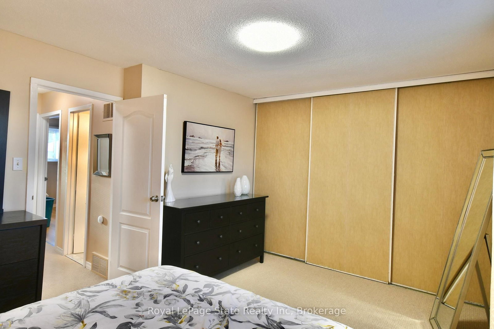 Townhouse for sale at 98-11 Harrisford Street, Hamilton, Ontario, L8K 6L7 - Red Hill - MLS: X12960274