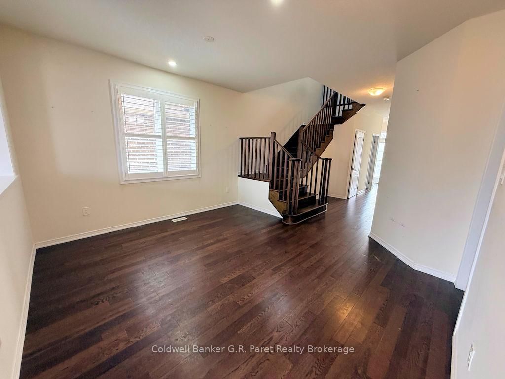 183 Athens Street • Haldimand, ON photo 6