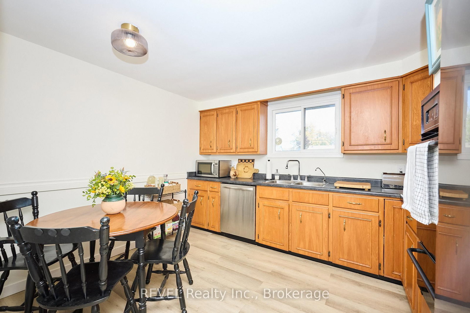 Detached House for sale at 88 Haun Road, Fort Erie, Ontario, L0S 1B0 - Crystal Beach - MLS: X12960688