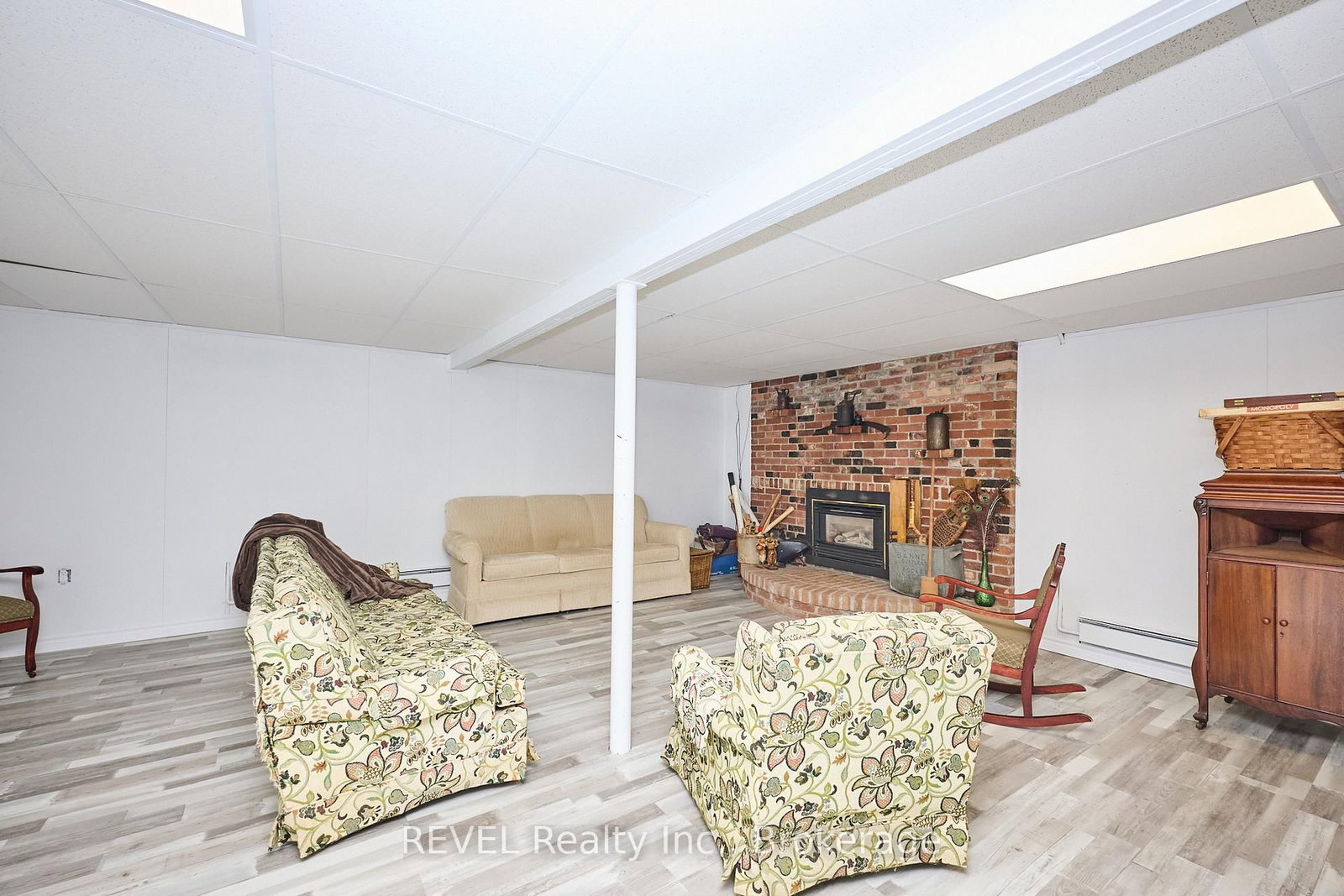 Detached House for sale at 88 Haun Road, Fort Erie, Ontario, L0S 1B0 - Crystal Beach - MLS: X12960688