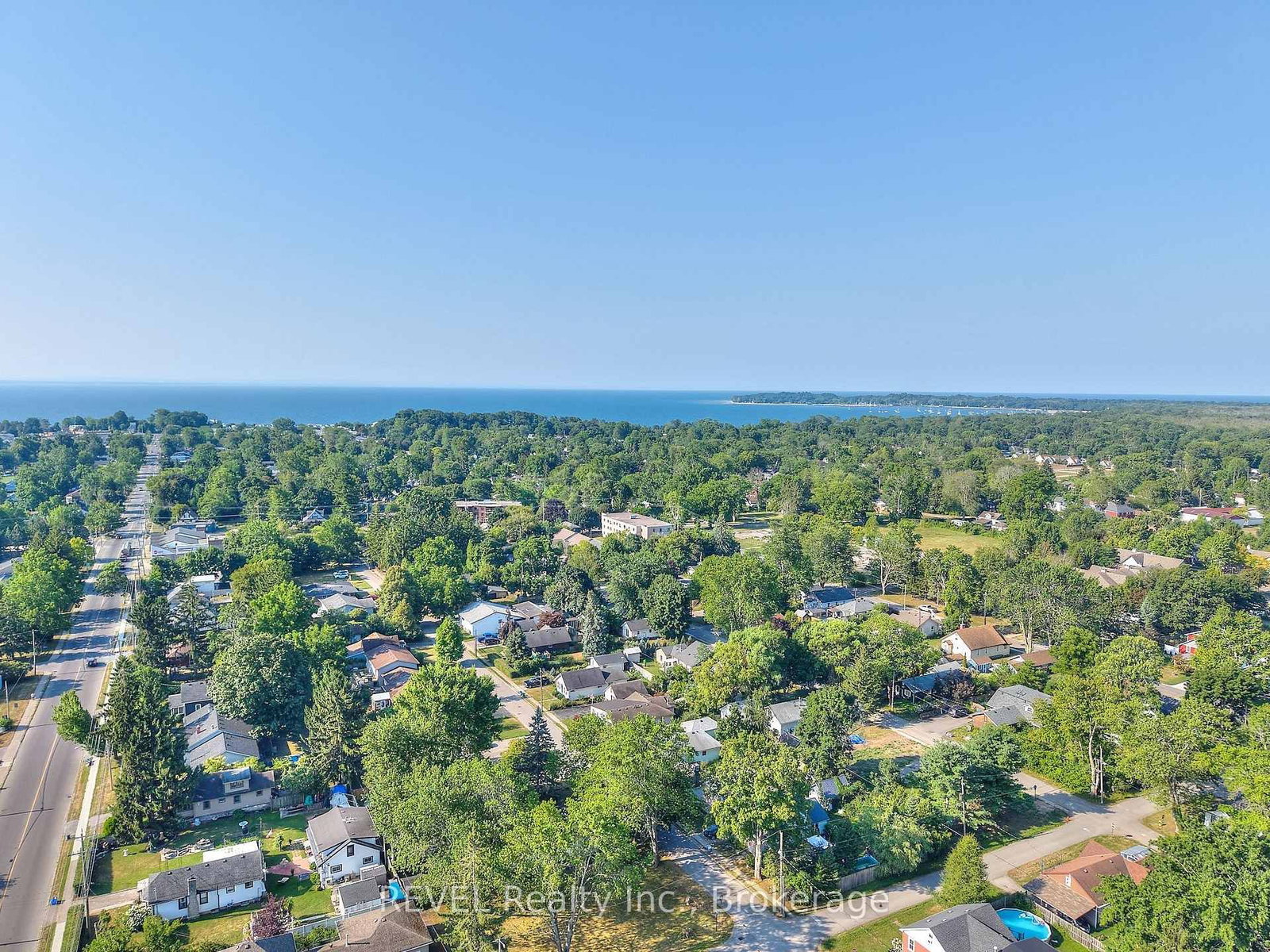 Detached House for sale at 88 Haun Road, Fort Erie, Ontario, L0S 1B0 - Crystal Beach - MLS: X12960688