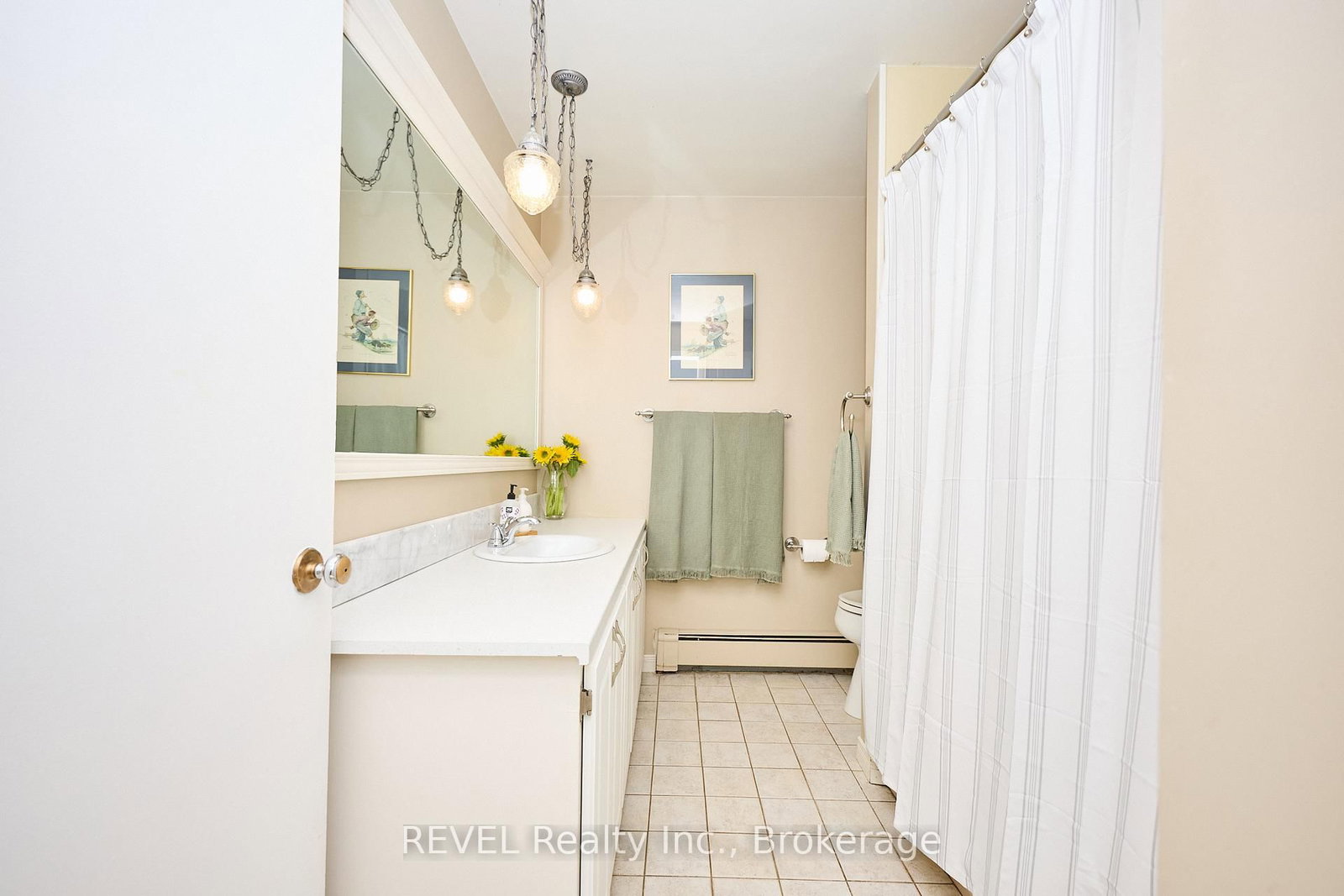 Detached House for sale at 88 Haun Road, Fort Erie, Ontario, L0S 1B0 - Crystal Beach - MLS: X12960688