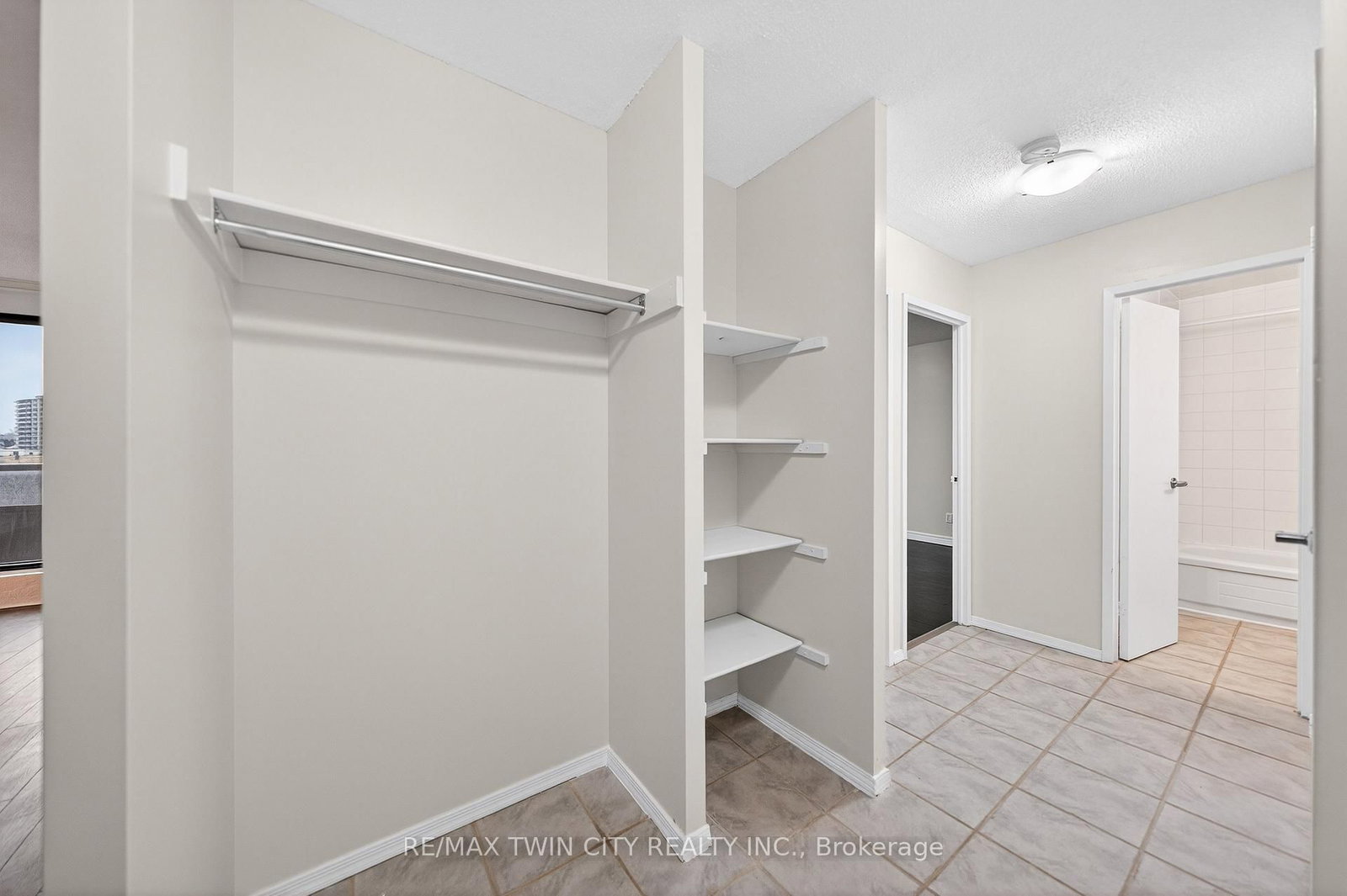 1100 Courtland Avenue E • #605 • Kitchener, ON photo 11