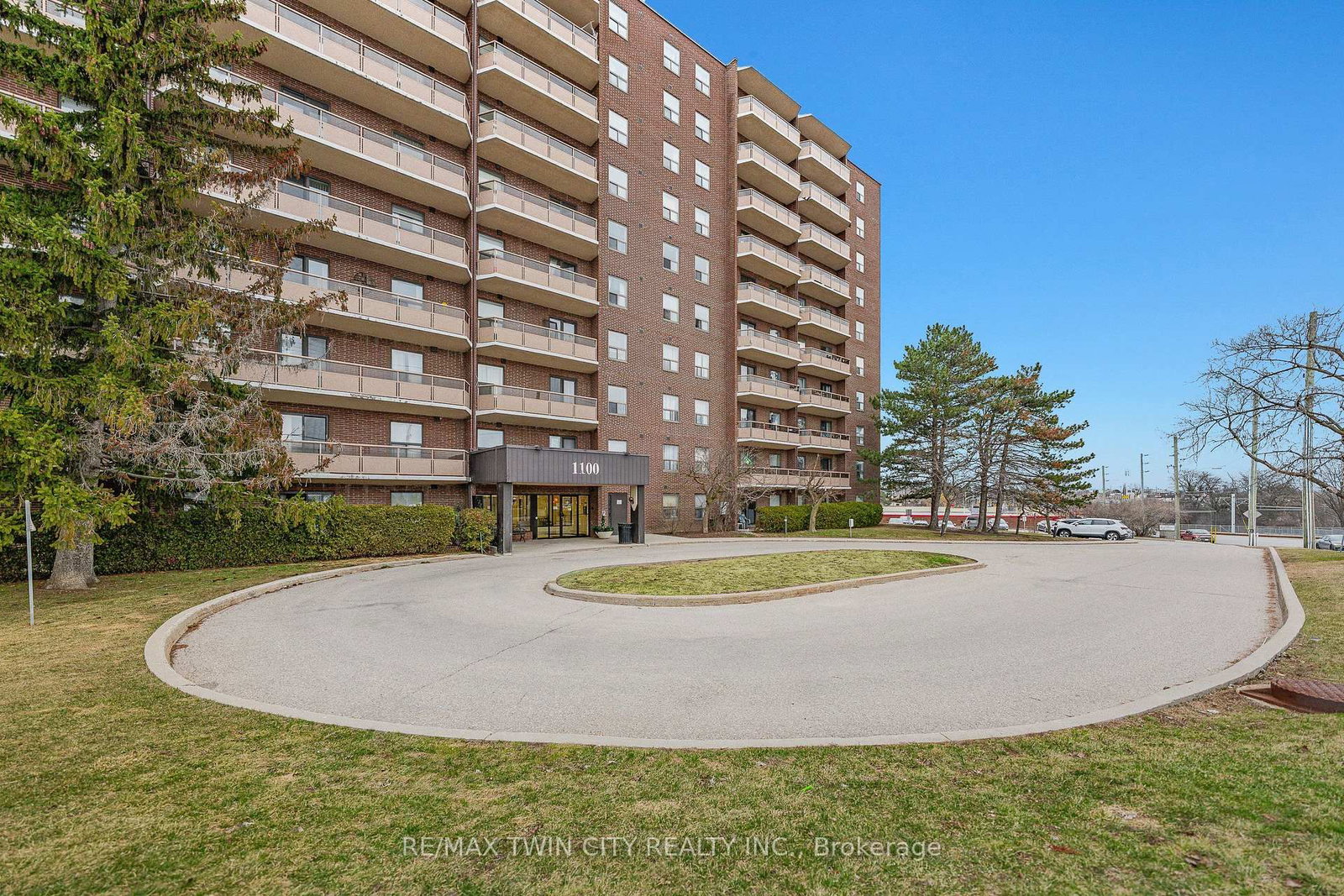 1100 Courtland Avenue E, Unit 605 - Photo 6