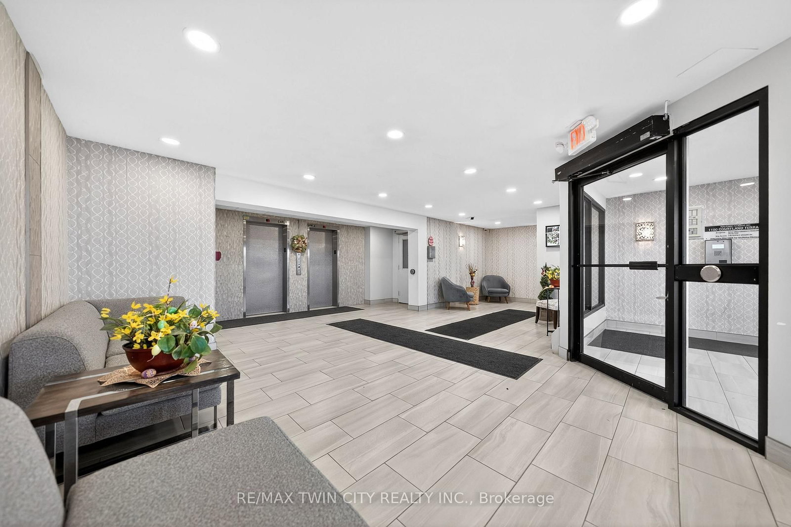 1100 Courtland Avenue E, Unit 605 - Photo 8