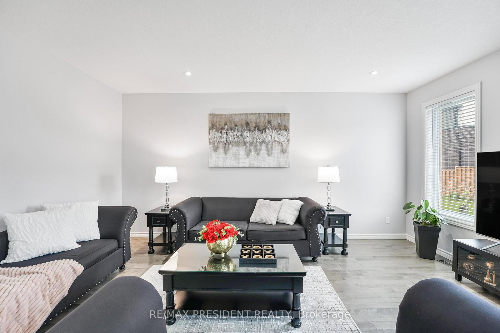 505 Sophia Crescent - Photo 10