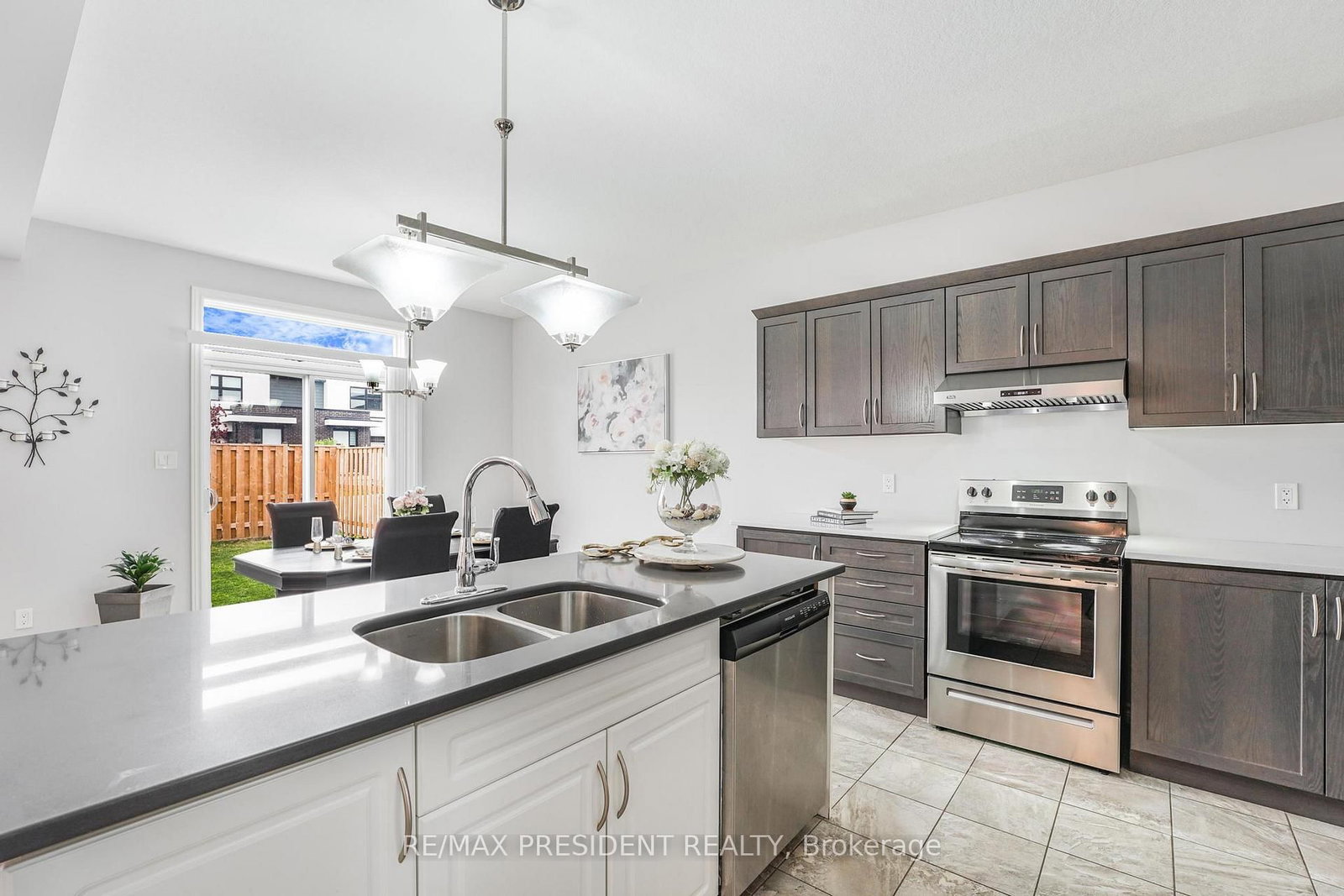 505 Sophia Crescent - Photo 16