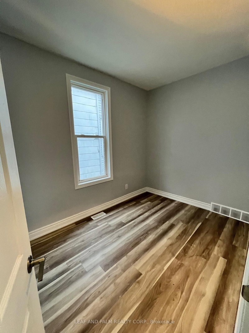 2 - 4233 Huron St, Niagara Falls, L2E 2G6 | Image 3