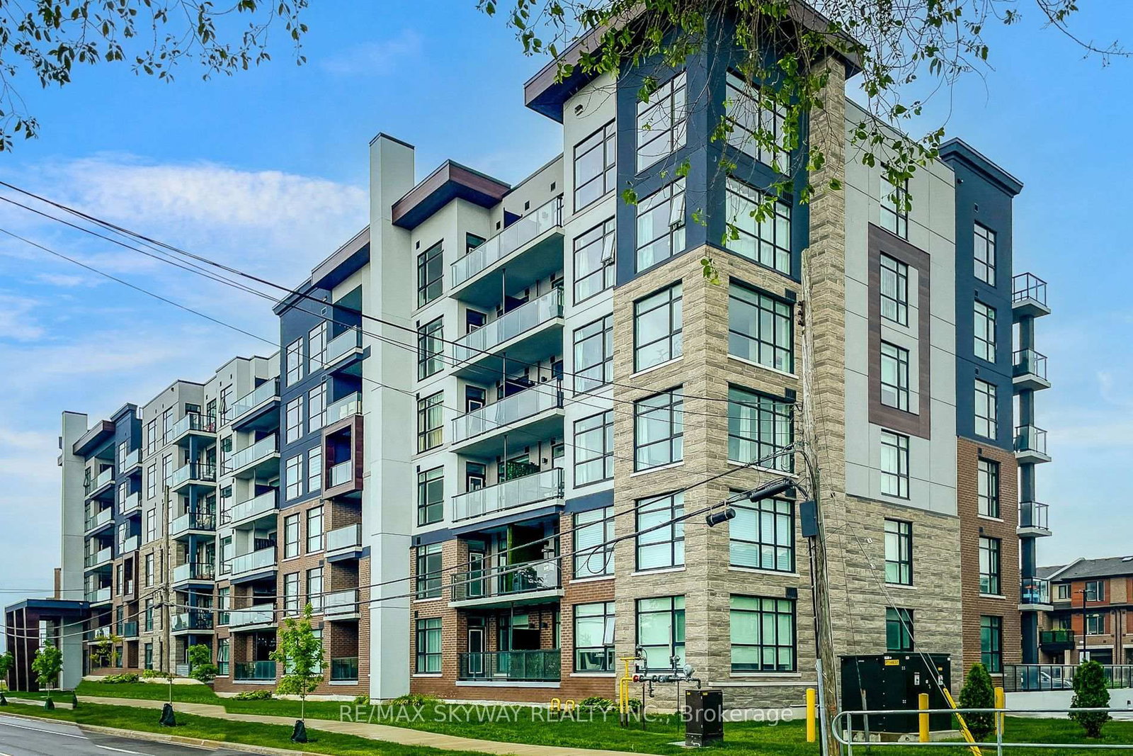 600 North Service Road, Unit 306 - Photo 2