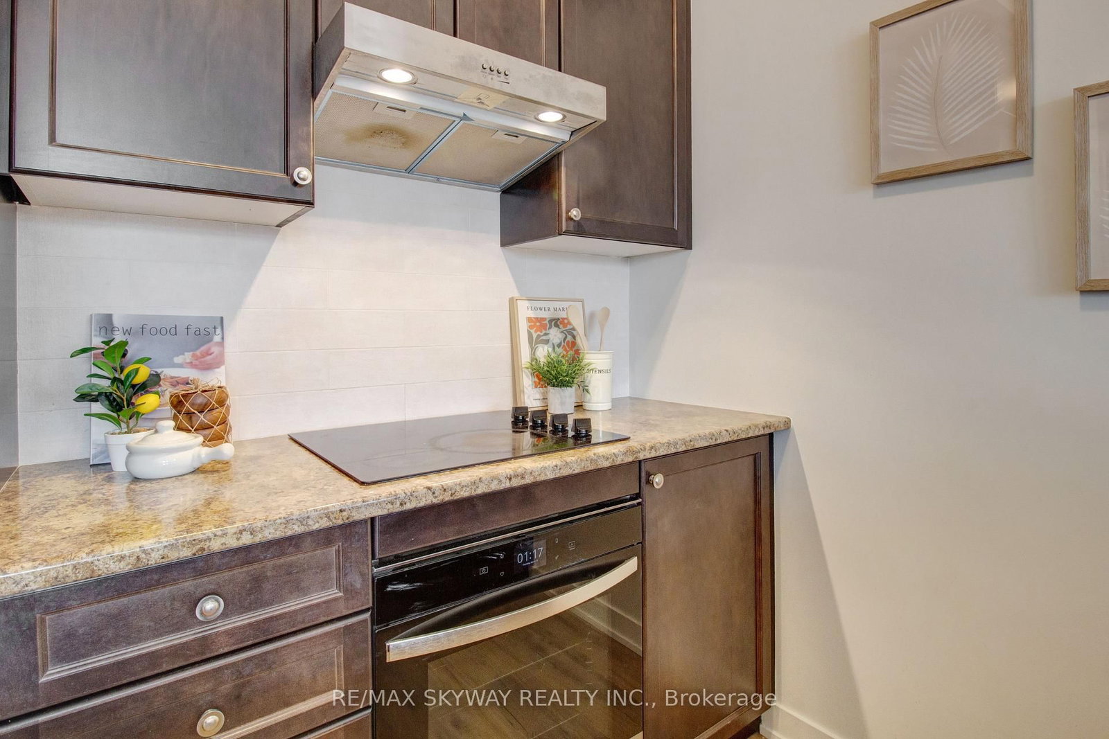 Condo for sale at 306-600 North Service Road, Hamilton, Ontario, L8E 0L2 - Stoney Creek - MLS: X12960948